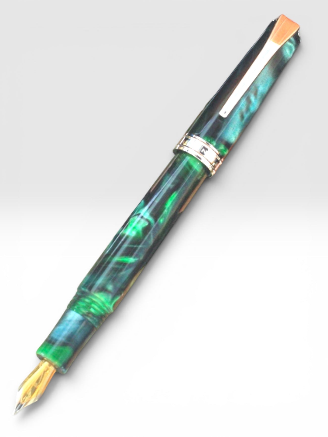 Levenger True Writer Classic Killarney Fountain Pen Fine Nib (F)
